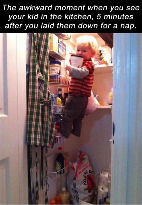 THE AWKWARD MOMENT WHEN YOU SEE YOUR KID IN THE KITCHEN, 5 M ...